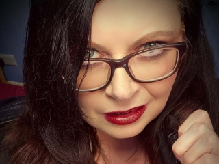 Maturebustymilf