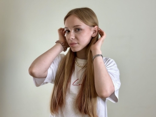 Webcam sex con Maudbasil