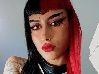 Profil de Maya_Red_22