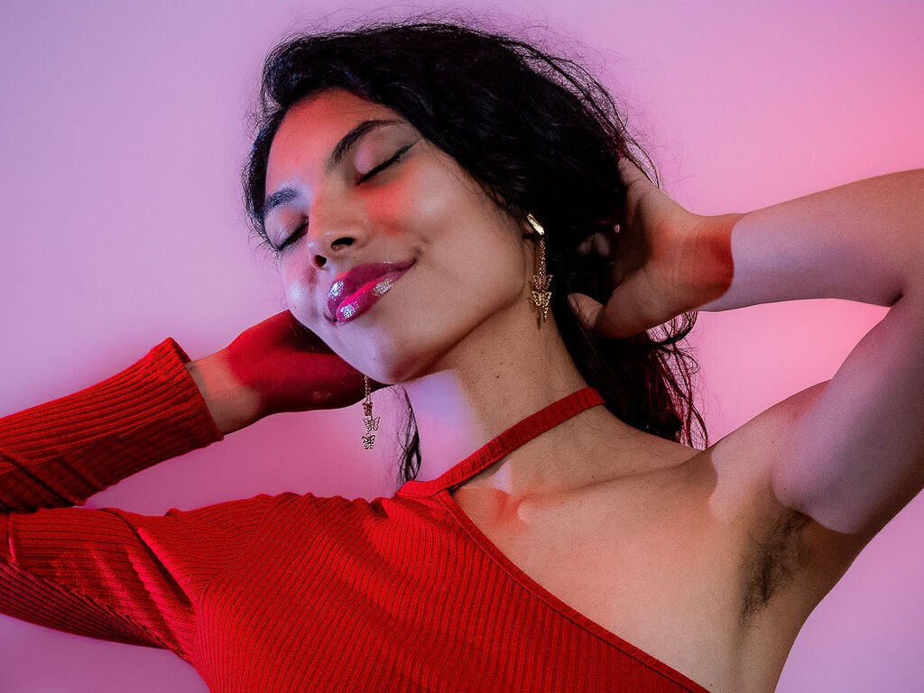 Mayarouge's profile - Image n°0