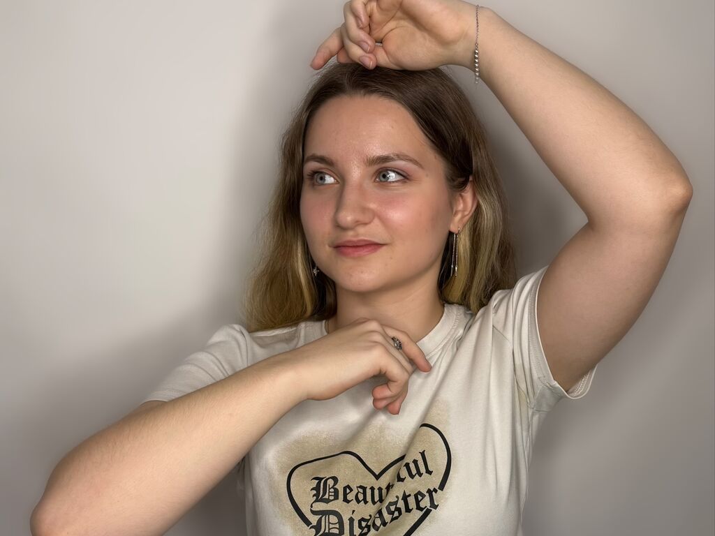 Maydahiggins's profile - Image n°0