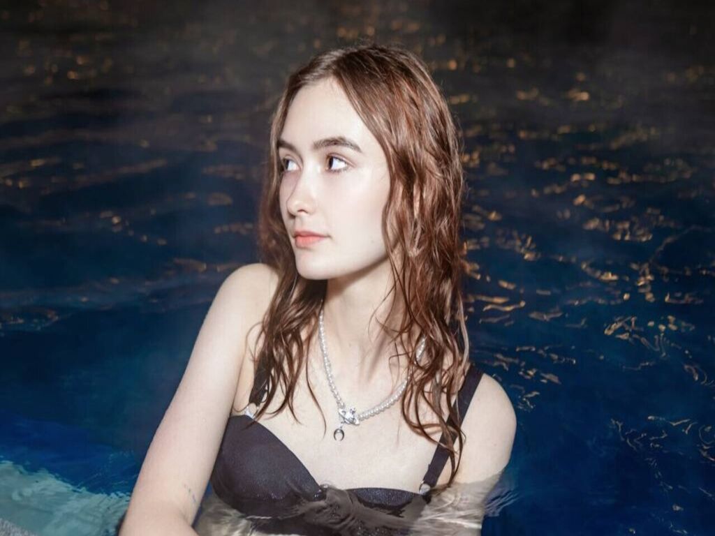 Megancoomer's profile - Image n°0
