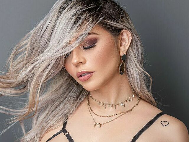 megandesire's profile - Image n°1