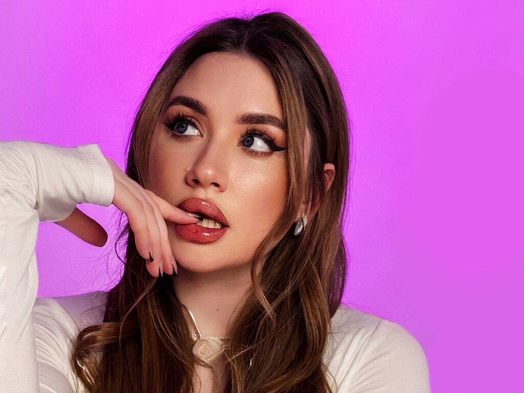 Meganstrain's profile - Image n°1