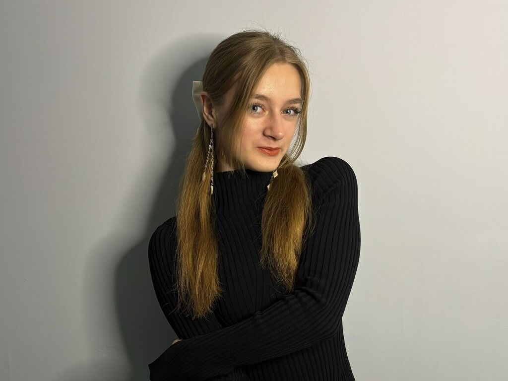 Meghangarfield's profile - Image n°0