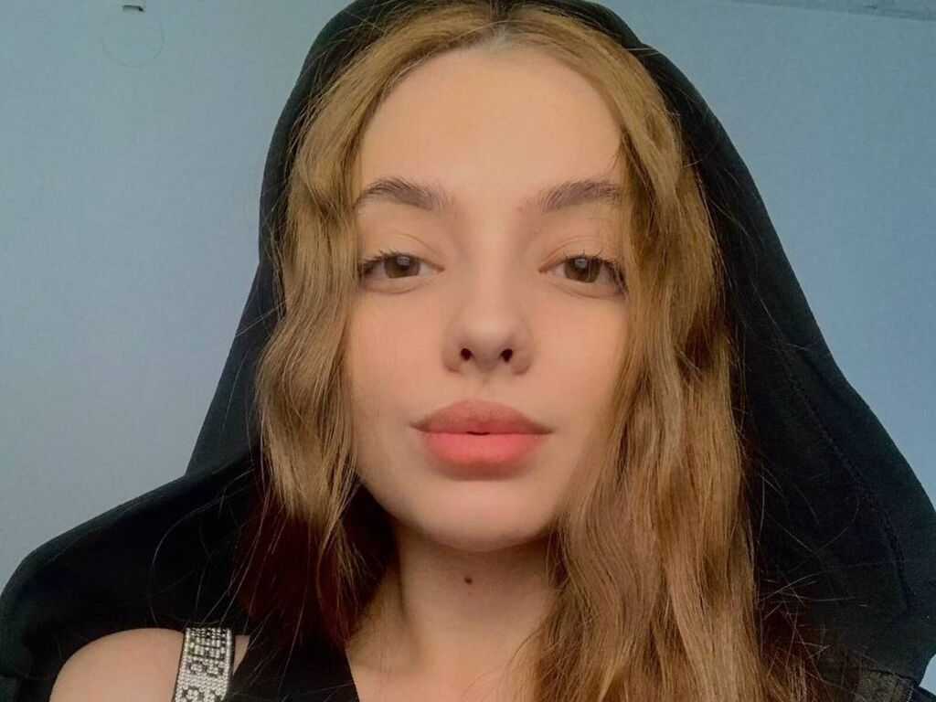 Melaniealves's profile - Image n°0