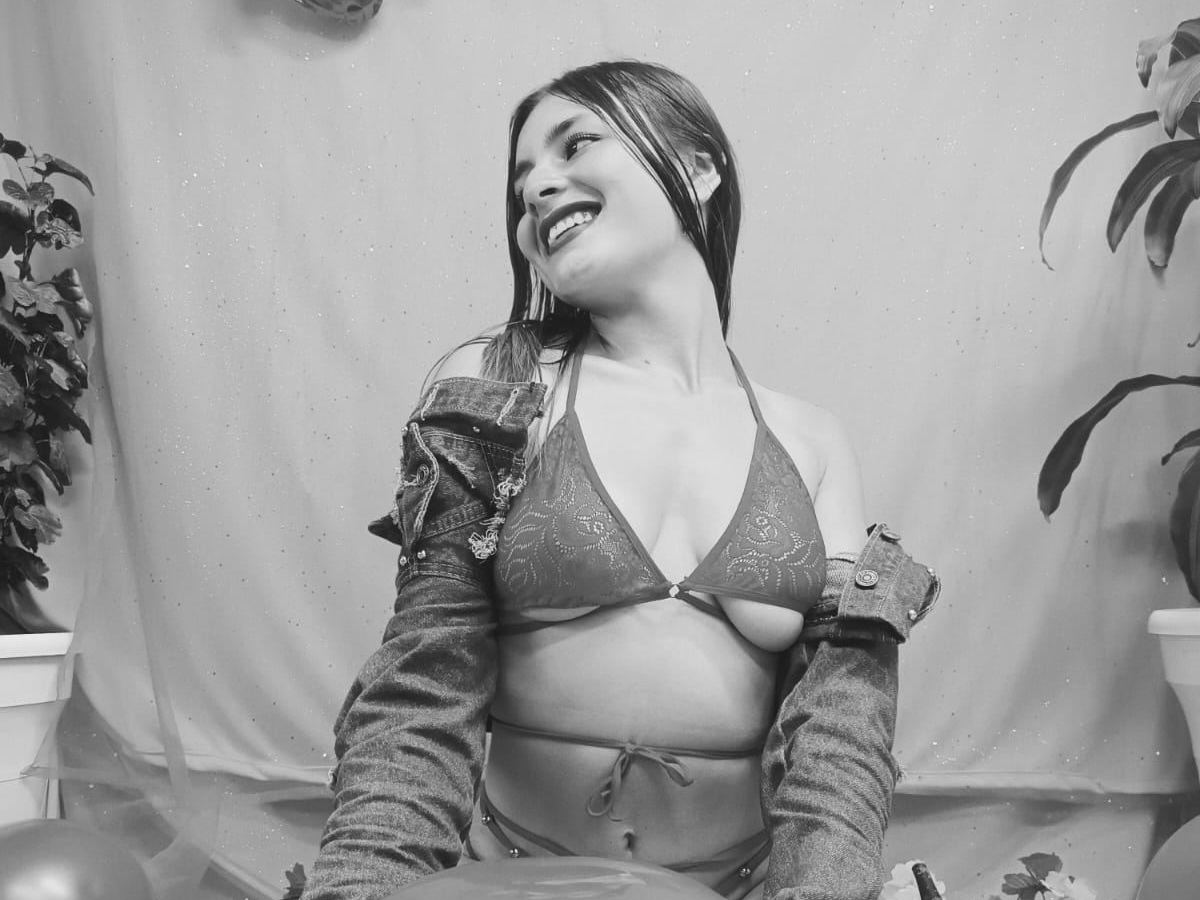 Melany303av's profile - Image n°2