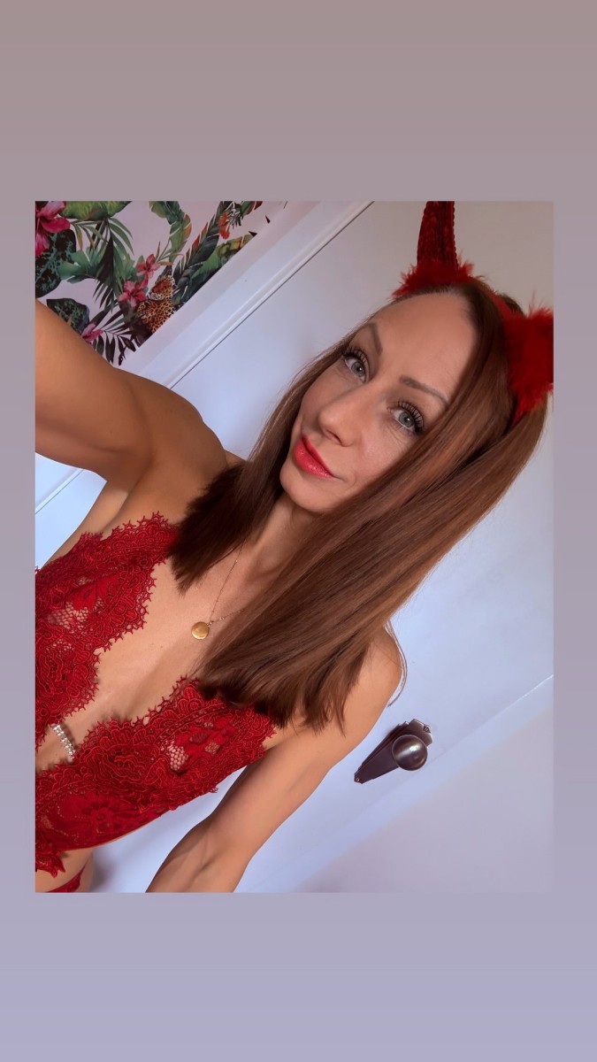 Miabootyqueenuk's profiel - Afbeelding n°1