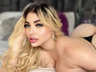 Sexo por webcam con Miacharmeine