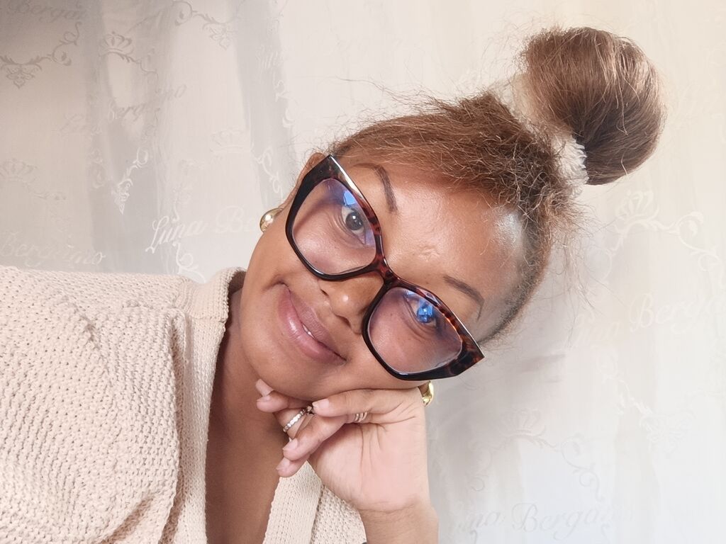 Miadea's profiel - Afbeelding n°1
