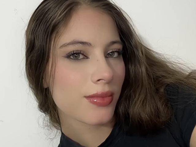 MiaDeLuca's profile - Image n°11
