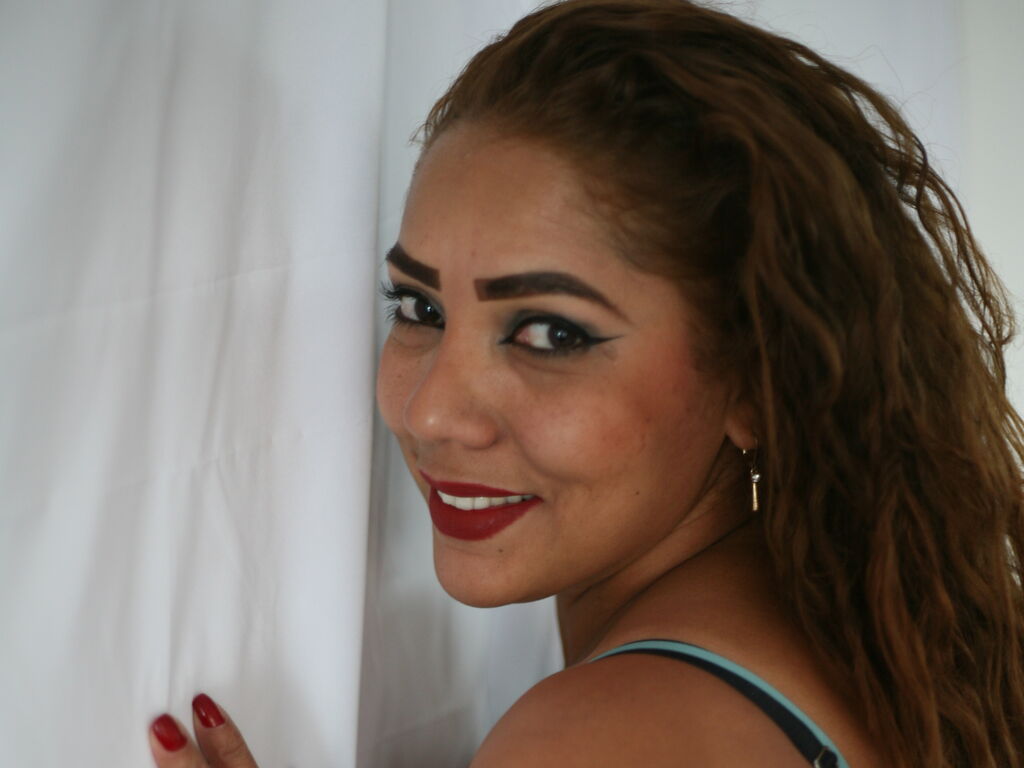 Miahcolins's profile - Image n°1