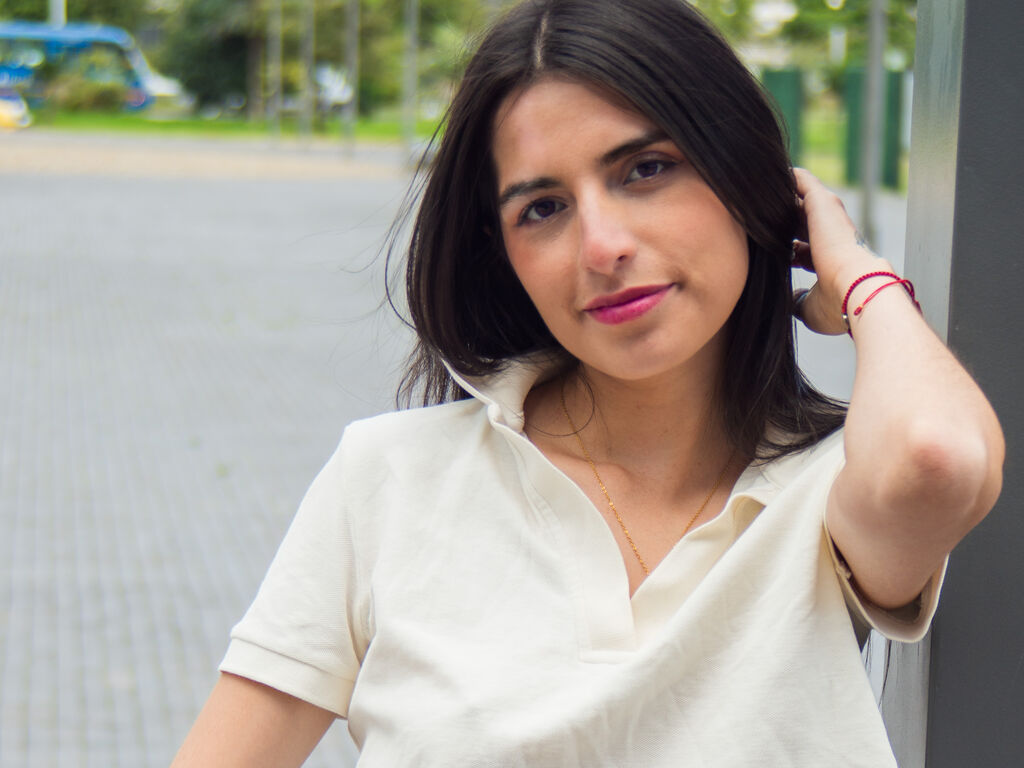 Miahvelasquez's profile - Image n°1