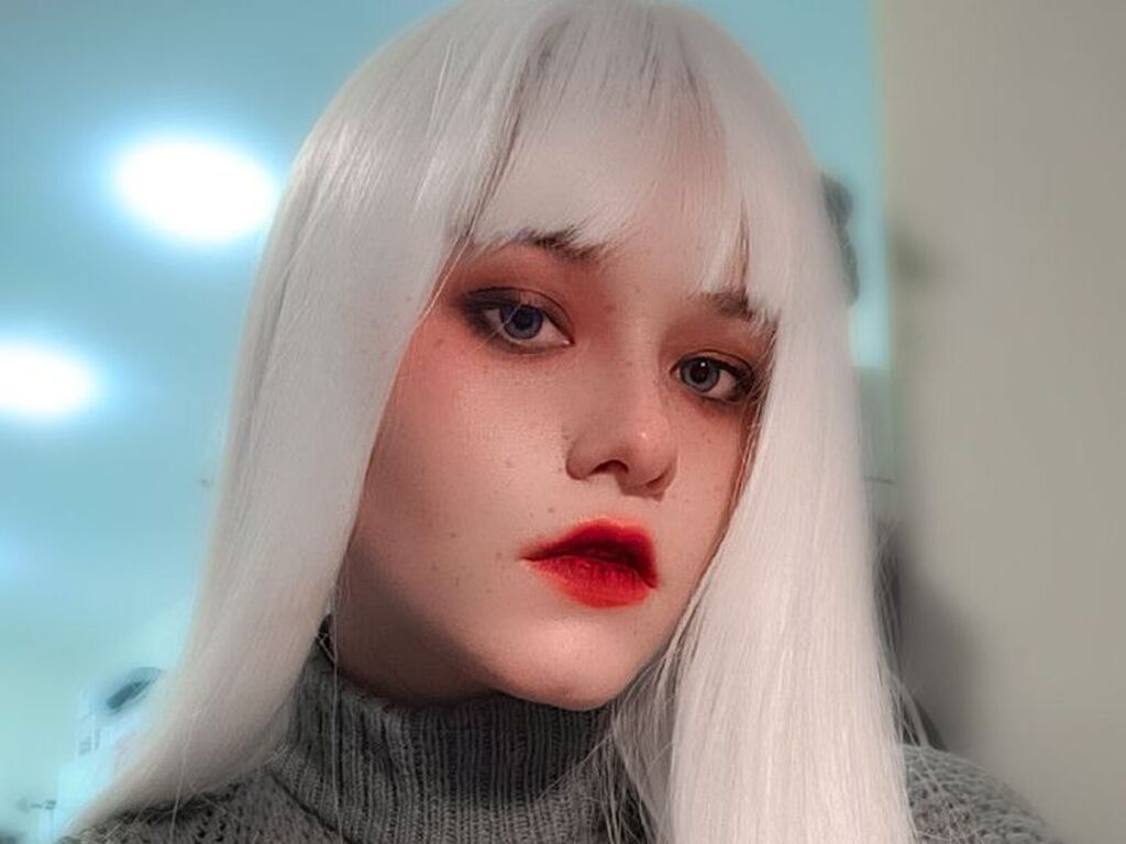 Miakely's profile - Image n°0