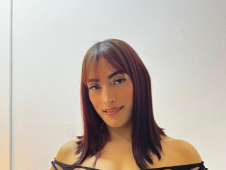 Webcam sex with Miaknigth