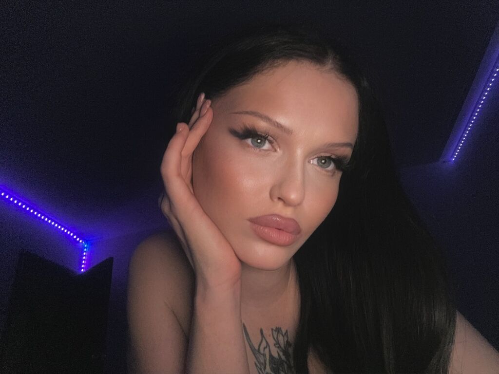 Mialaly's profile - Image n°0