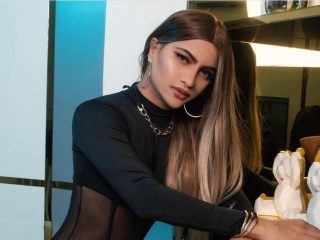 Sexcam Live Show von Mialovelyts