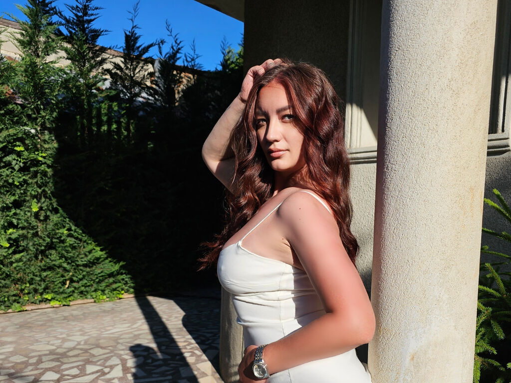 MiaLucy's profile - Image n°0