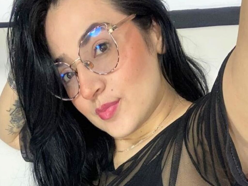 Mialuxmore's profile - Image n°0