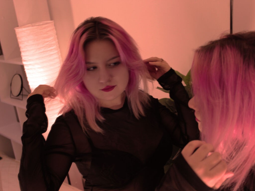 Michelecoleman's profile - Image n°1