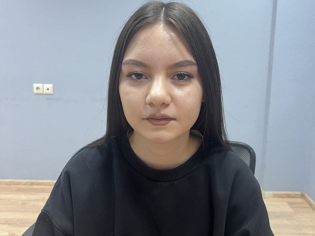 Michelelogan's profile - Image n°0