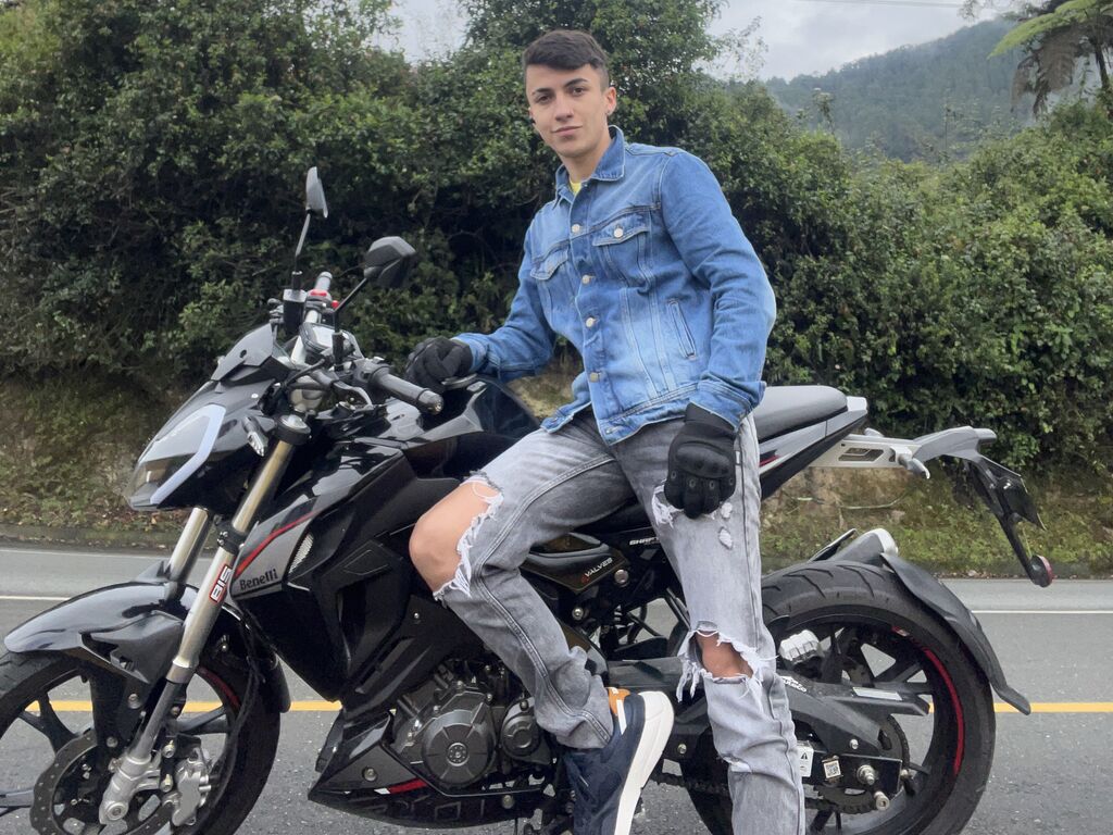 Profil de Miguelgrisales - Photo n°8