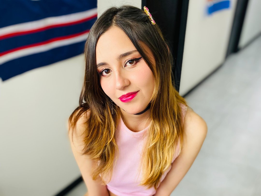 Profil de Miiaacute - Photo n°0