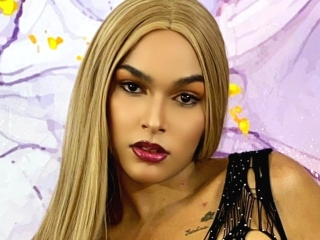 Webcam sex con Miirandalee