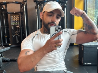 Sexo por webcam con Mike_Mullerr