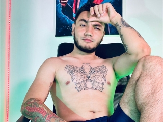 Mike_Thonsom18's Sexcam