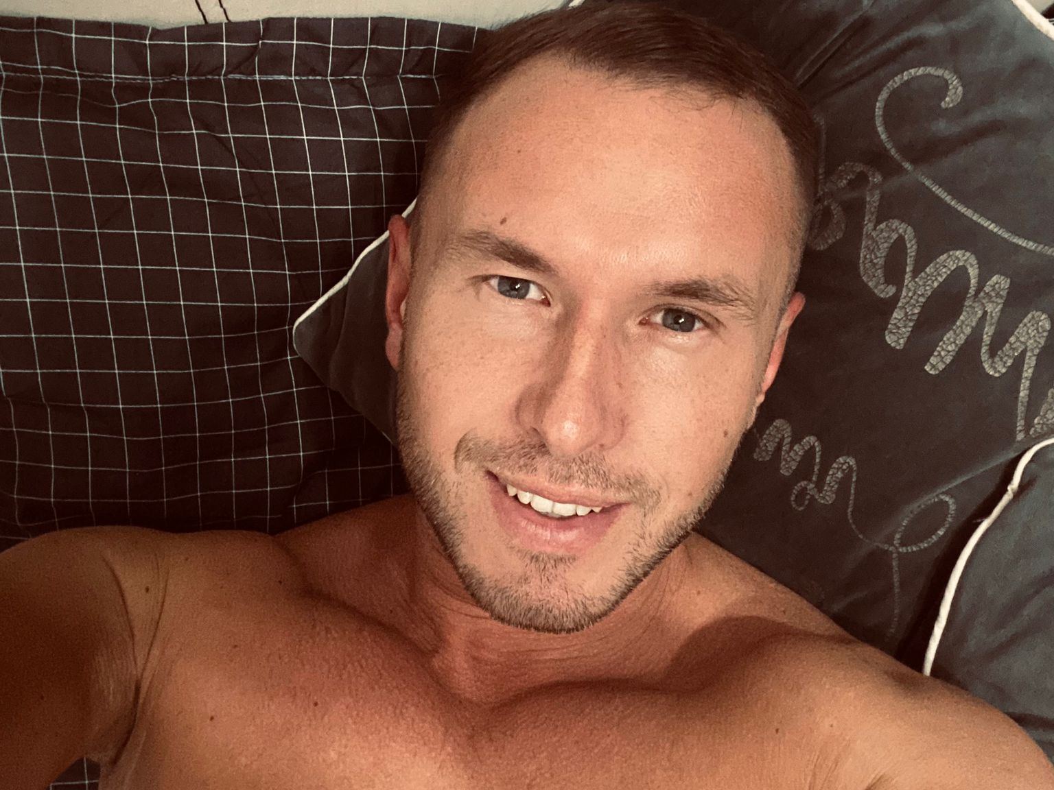 Mikebigdick's profile - Image n°1