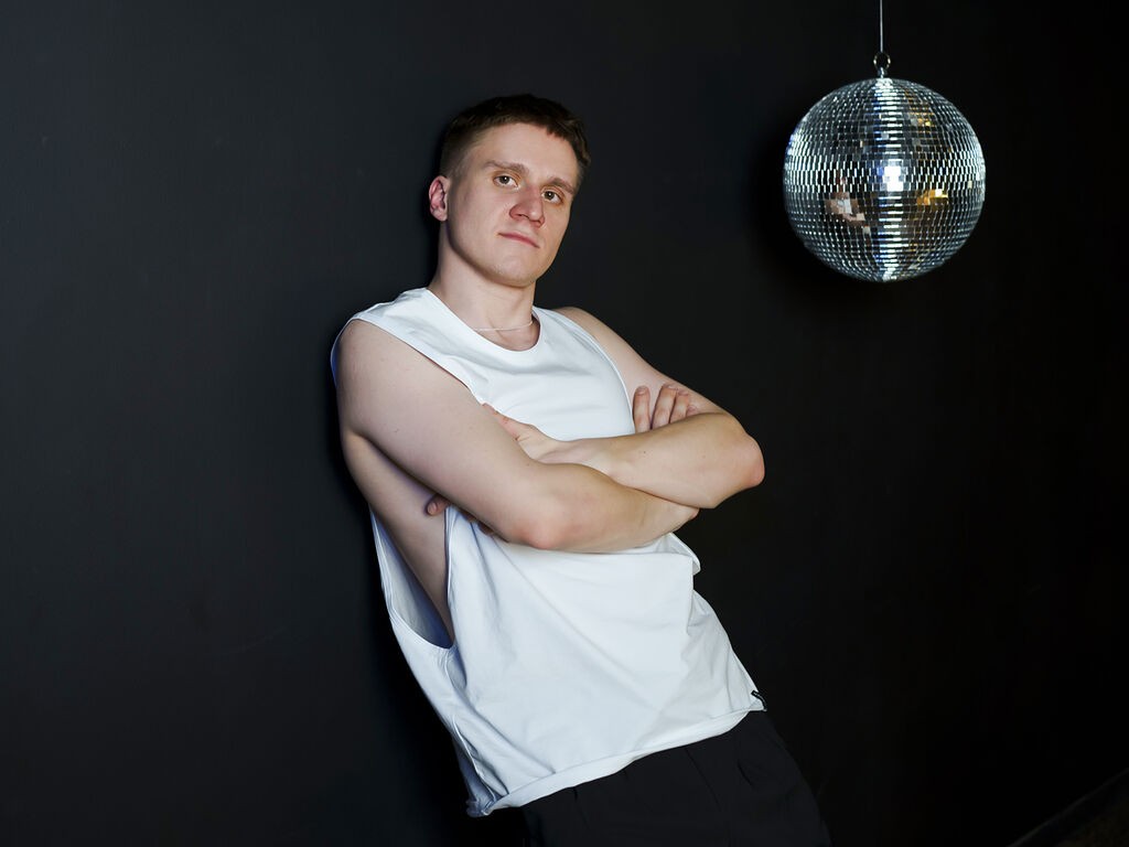 Mikecoston's profile - Image n°2