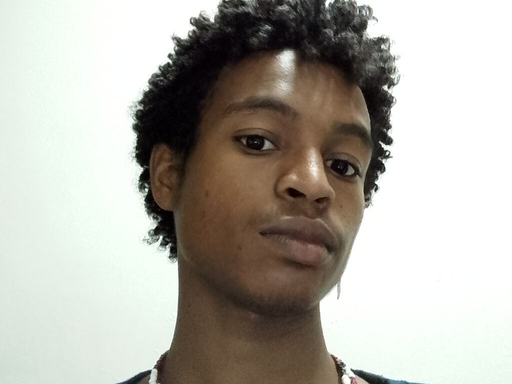 Mikeoliveira's profile - Image n°1