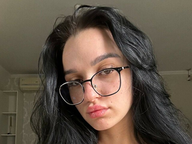 Milanameow's profile - Image n°1