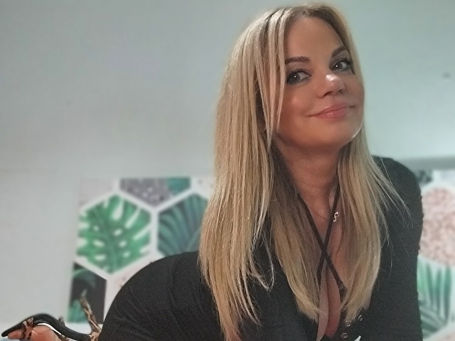 Profil de MilfNextDoor - Photo n°2