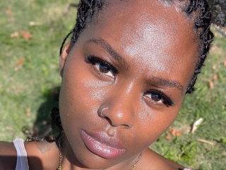 Webcam sex with Milkymarie