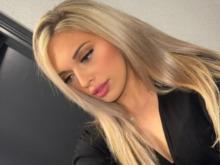 Sexo por webcam con Mimibaby600