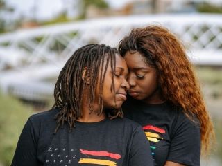 Mintahandshaz's profiel