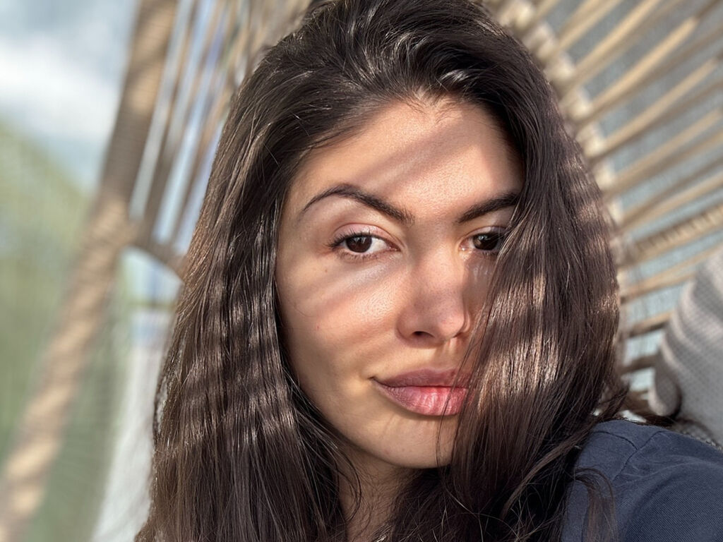 MiraNemesis's profile - Image n°0