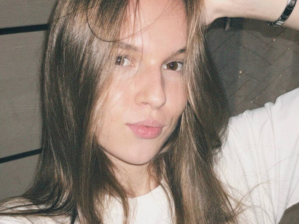 Mirianafarris's profile - Image n°1