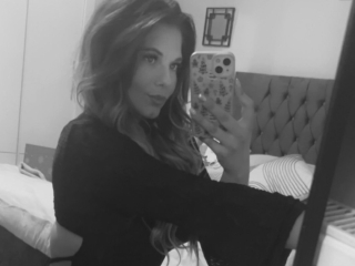 Webcam sex con Miss_Laura_Luxe