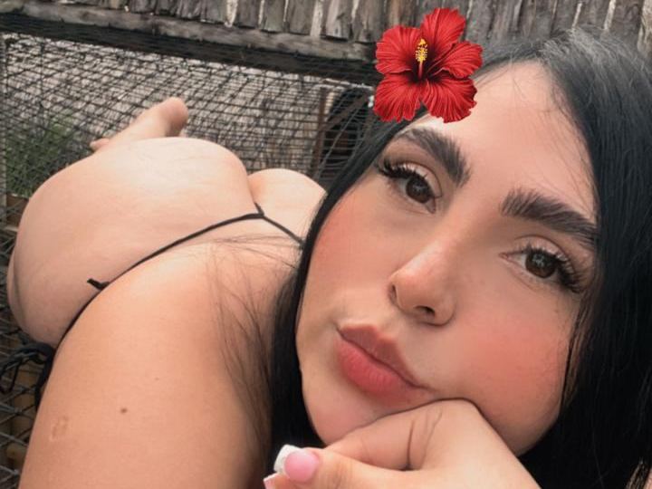Miss_Sarah_Balley's profile - Image n°0