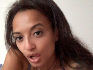 Sexo por webcam con Misseternia