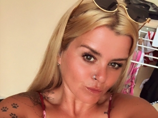 Sexcam Live Show von Missluxe_Xx