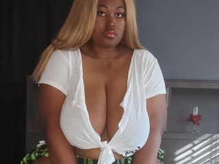Mistressebony76's Sexcam