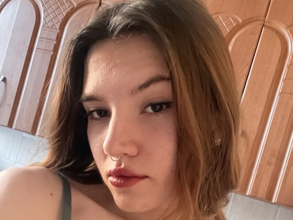 Perfil con Mitsukojurica - Imagen  n°0