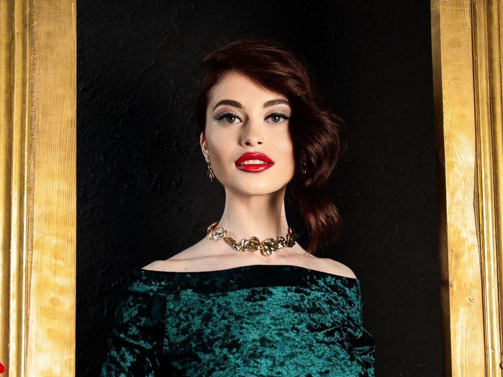 Perfil con Molliecordrey - Imagen  n°0