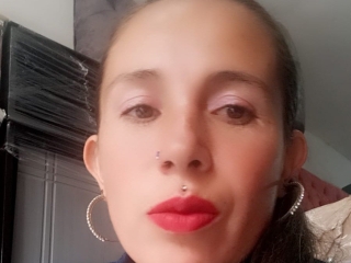 Mollyandsam303av