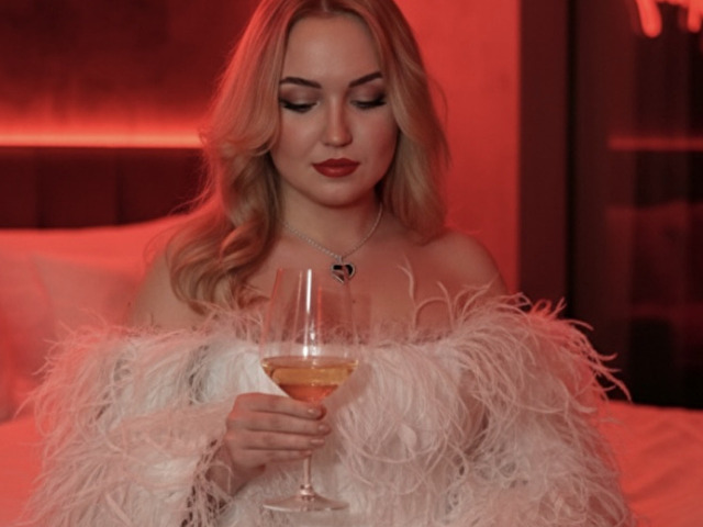 MonaLiza's profile - Image n°5