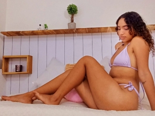 Sexo por webcam con Monamistic